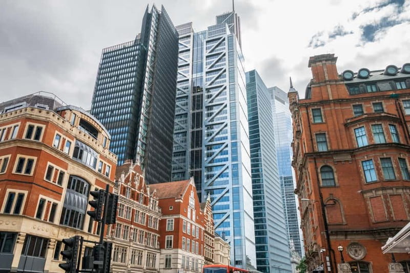 London: Modern Architecture & Building Guided Walking Tour - Crossing the City to the Walkie Talkie