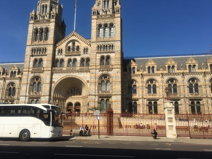 London: Natural History Museum Entry Ticket and Guided Tour - Hintze Hall and the blue whale