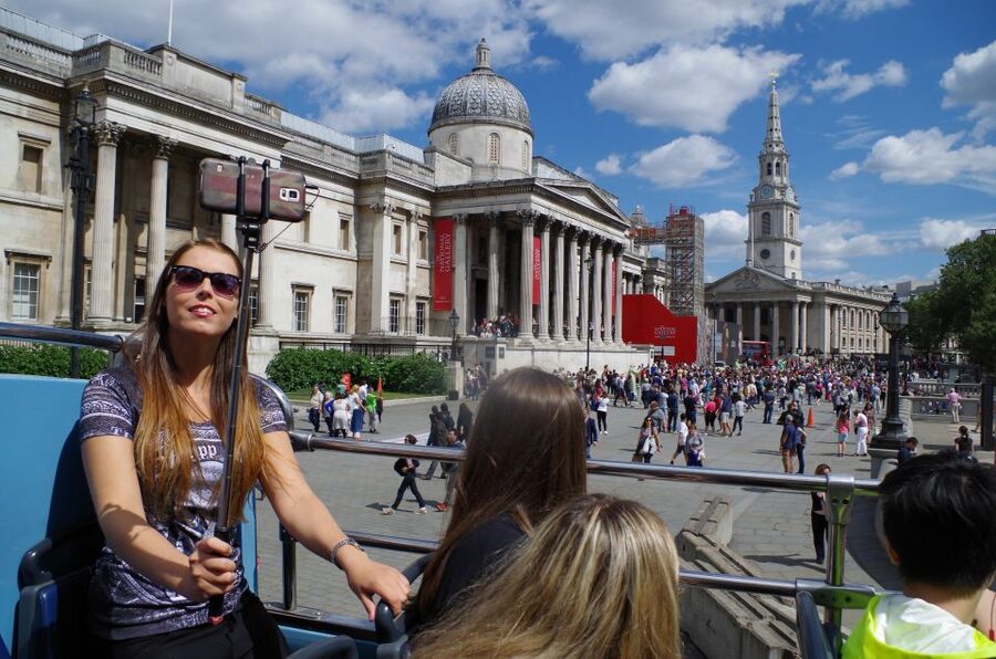 London: Panoramic Open-Top Bus Tour - Who should take this tour?