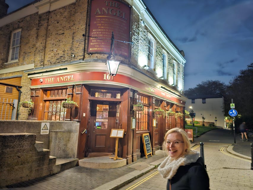 London: Pilgrims and Pirates Historical Pub Tour - Smugglers, press gangs, and the darker side of the river