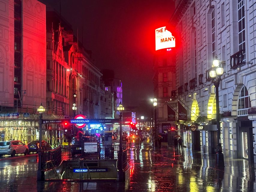 London: Private Black Cab Night Tour with Hotel Pick Up - Price, group size, and real value
