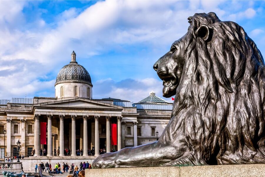 London: Private City Kickstart Walking Tour - St. Paul’s Cathedral from the outside