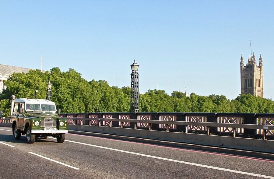 London: Private City Tour - From Trafalgar Square to Piccadilly Circus