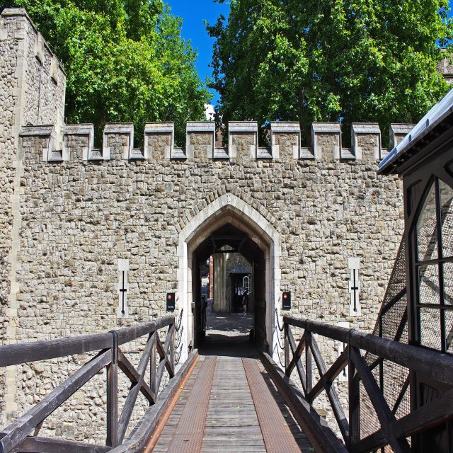 London: Private Guided Tour of Top Highlights by Car - Should you book this London car tour?