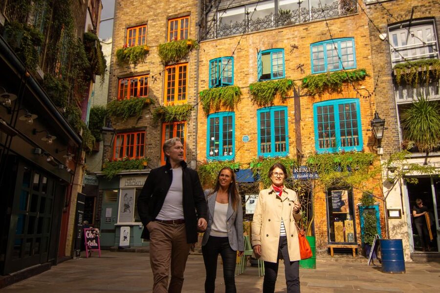 London: Private Personalized Tour with a Local Host - What the guides add to the day