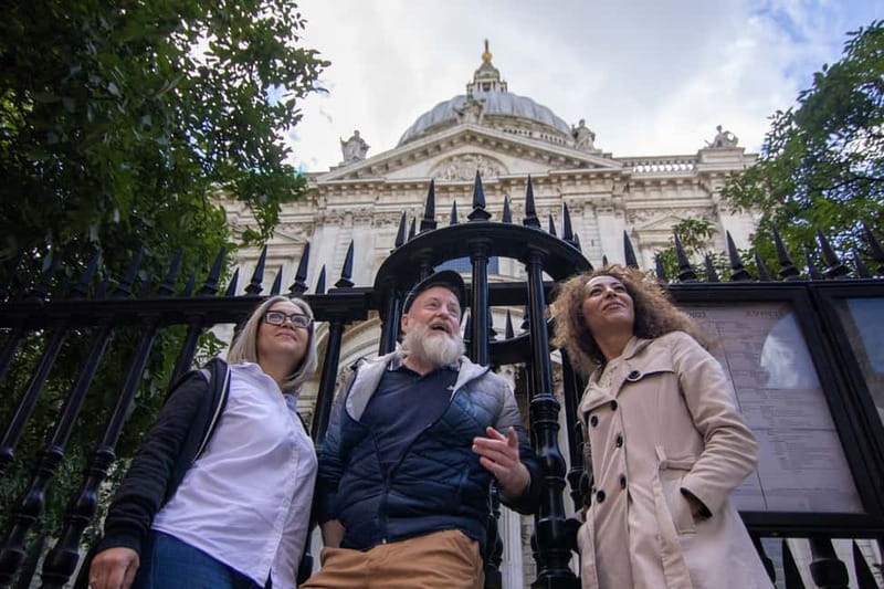 London: Private & Personalized Tour with a Local Insider - Pickup, walking, and extra costs
