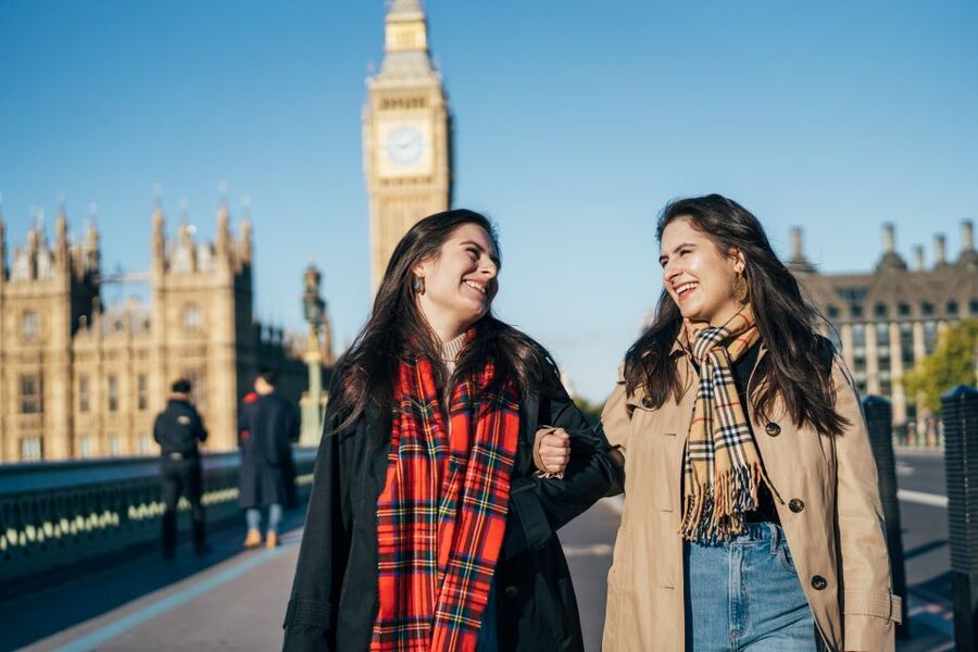 London: Private Photo Session in Westminster - Westminster and the red telephone booth