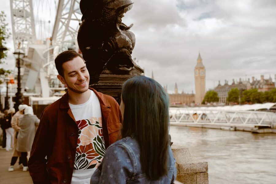 London: Private Photography with Professional Photographer - Mori Wang’s relaxed approach
