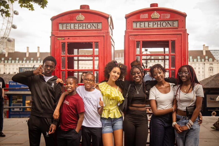 London: Private Photoshoot with Video Clip Option - Mehr and the importance of photographer guidance