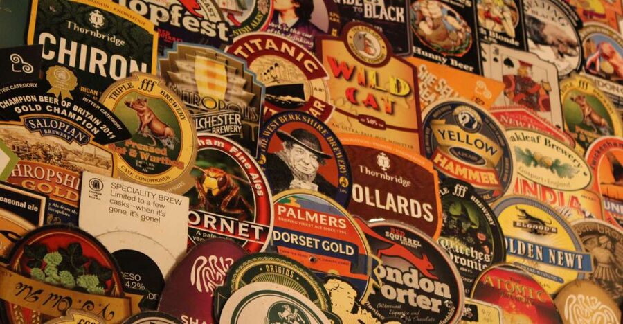 London: Private Pub Tour - Starting at the Pub Split in Two