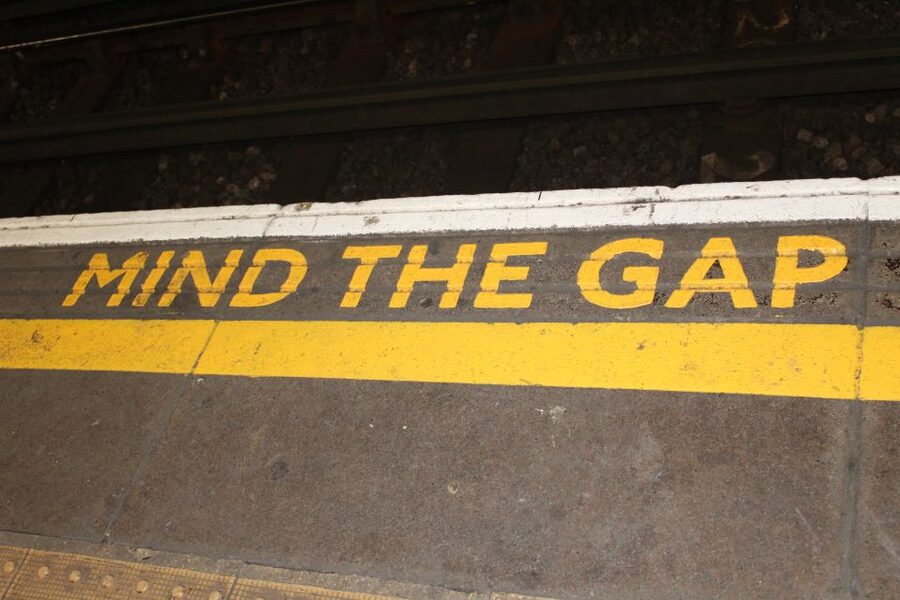London: Private Underground and Tube Tour - Following the oldest Underground railway