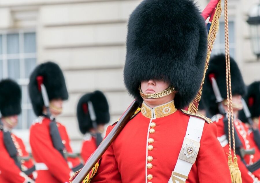 London: Private Walking Tour in Spanish - Southwark, The Shard, and London Bridge