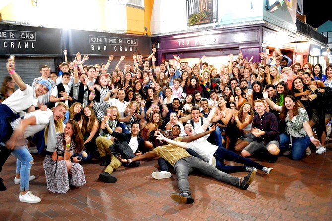 London Pub Crawl - A large group with a useful social upside