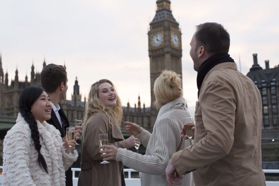 London: River Thames Evening Cruise with Bubbly and Canapés - Canapés, sparkling wine, and the cash bar