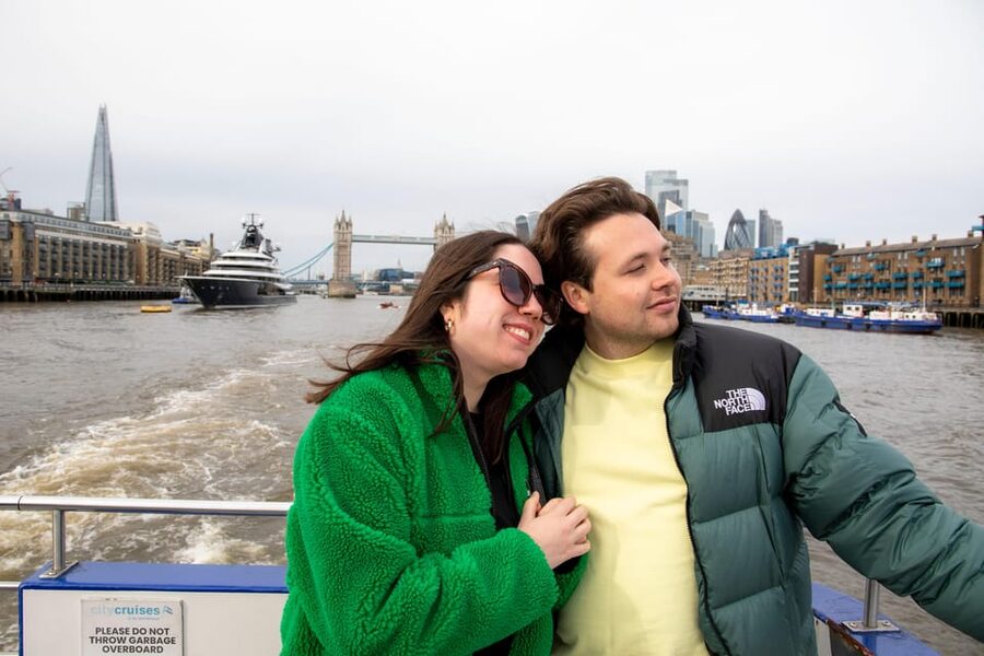 London: River Thames Hop-On Hop-Off Sightseeing Cruise - Westminster to the London Eye