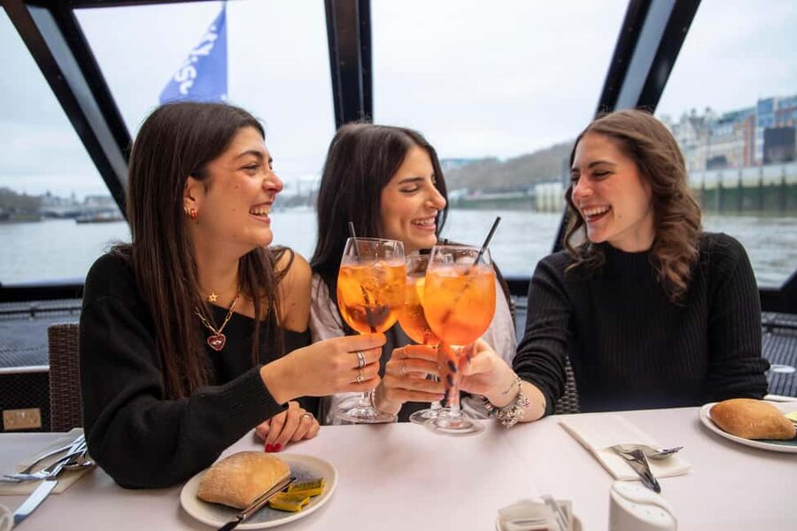 London River Thames Lunch Cruise - A London lunch with Tower Bridge as your starting point