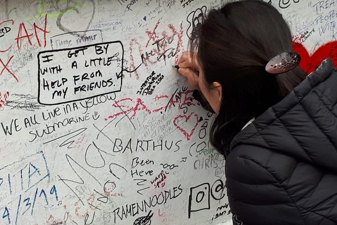 London Rock Legends Tour including Abbey Road - Starting at St. James’s and heading into music London