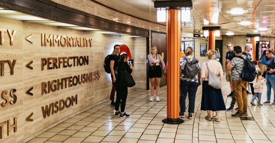 London: Secrets of the London Underground Walking Tour - Station details hiding in plain sight