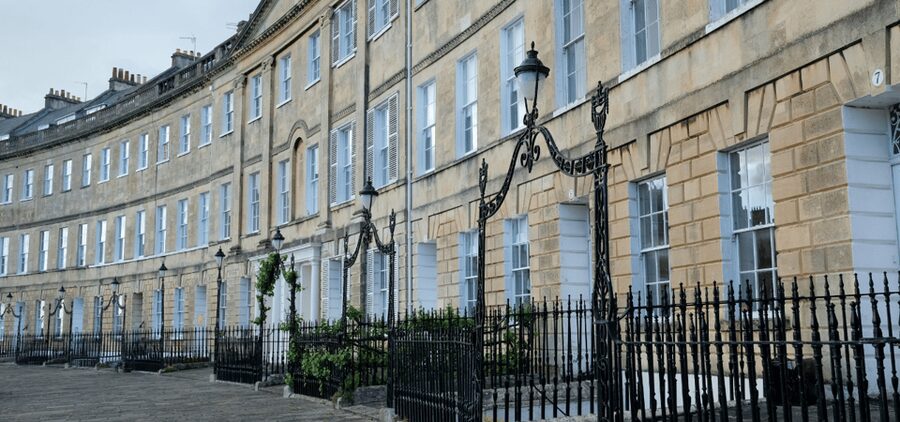 London: Self-Guided Notting Hill Walking Tour with an APP - Ormrod Court and the quieter corners