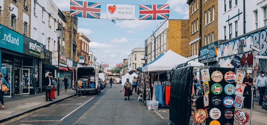 London: Self-Guided Notting Hill Walking Tour with an APP - Pembridge Crescent and the first look at old Notting Hill