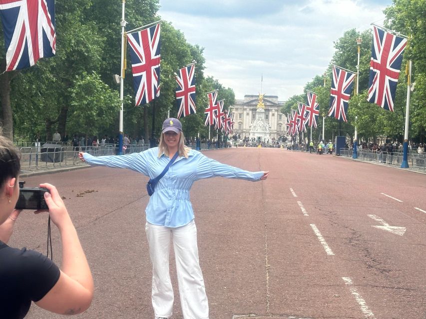 London: Sightseeing Black Cab Tour with Hotel Pickup - The bespoke part is more important than the checklist