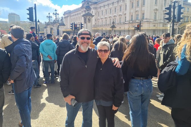 London Sightseeing Private Black Cab Tour with Hotel Pick Up - The London Eye and a final Thames view