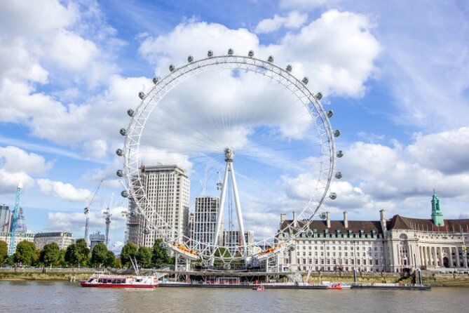 London Sightseeing Walking Tour with 30+ sights - The Tube transfer and Westminster’s power corridor