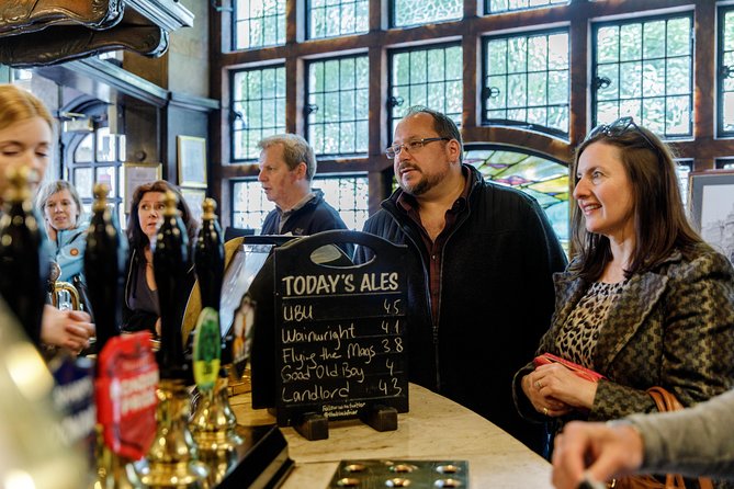 London Small Group Tour of Historical Pubs - Blackfriars and the first pint