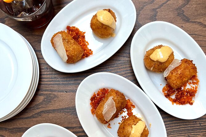 London Soho Food Tour with 7+ Tastings of Delicious Hidden Gems - The Windmill and Soho after dark
