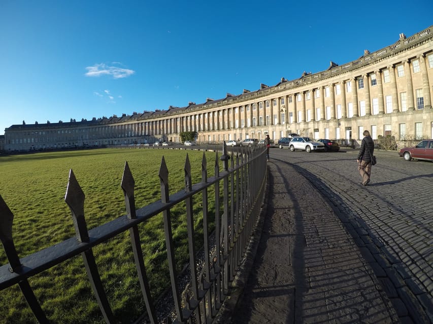 London: Stonehenge & Bath Day Trip with Optional Roman Baths - How the guide affects the day