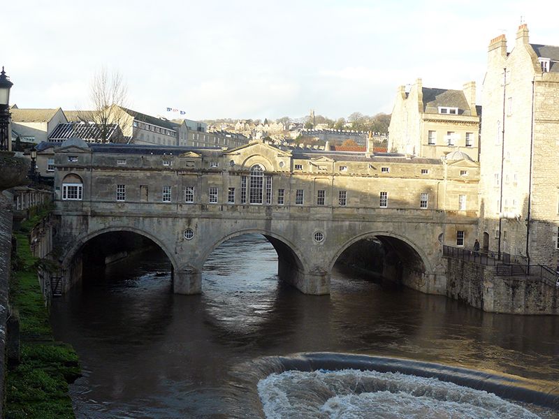 London: Stonehenge, Stratford-Upon-Avon, and Bath Day Trip - The guide matters more than usual