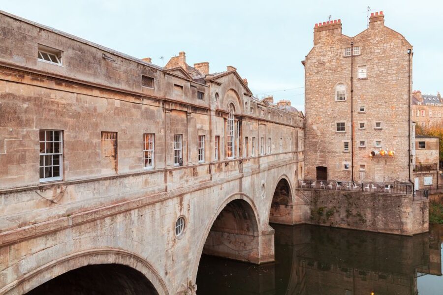 London: Stonehenge, Windsor, and Bath Day Trip by Bus - The guide matters more than usual