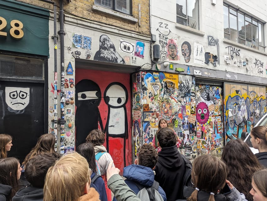 London: Street Art and Graffiti Guided Walking Tour - Reading the art instead of just photographing it