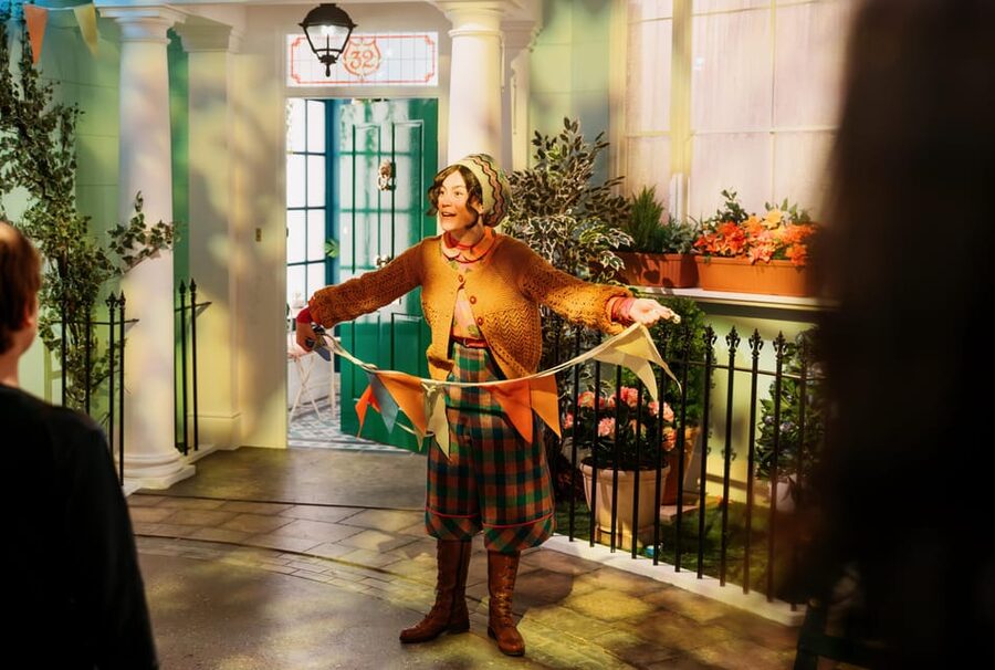 London: The Paddington Bear Experience - The shop, photos, and the extras