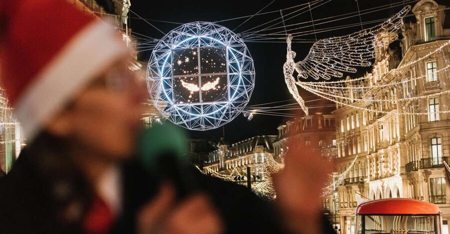 London: Tootbus Christmas Lights Tour incl walking tours - What the Tootbus Christmas Lights Tour Actually Gives You