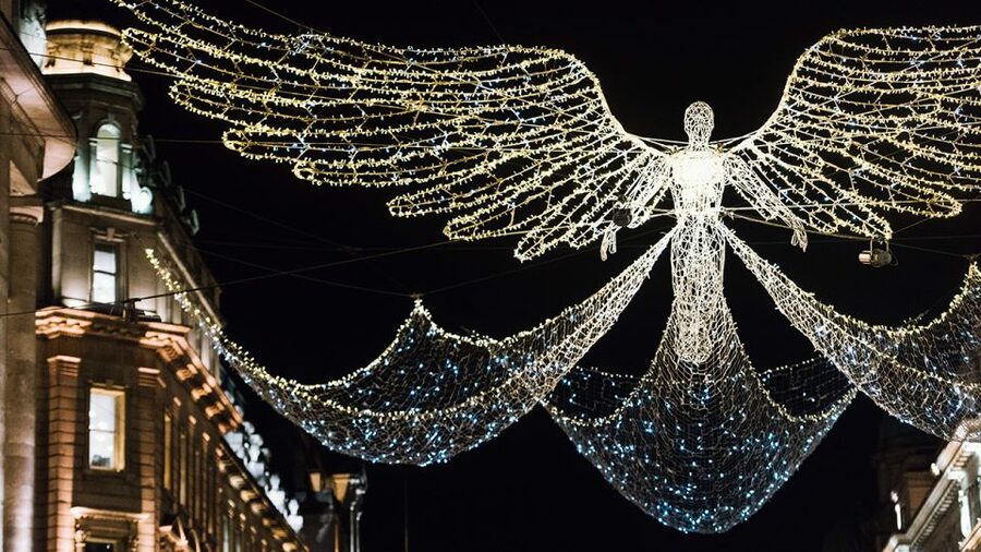 London: Tootbus Christmas Lights Tour incl walking tours - Is $45.80 a Good Value?