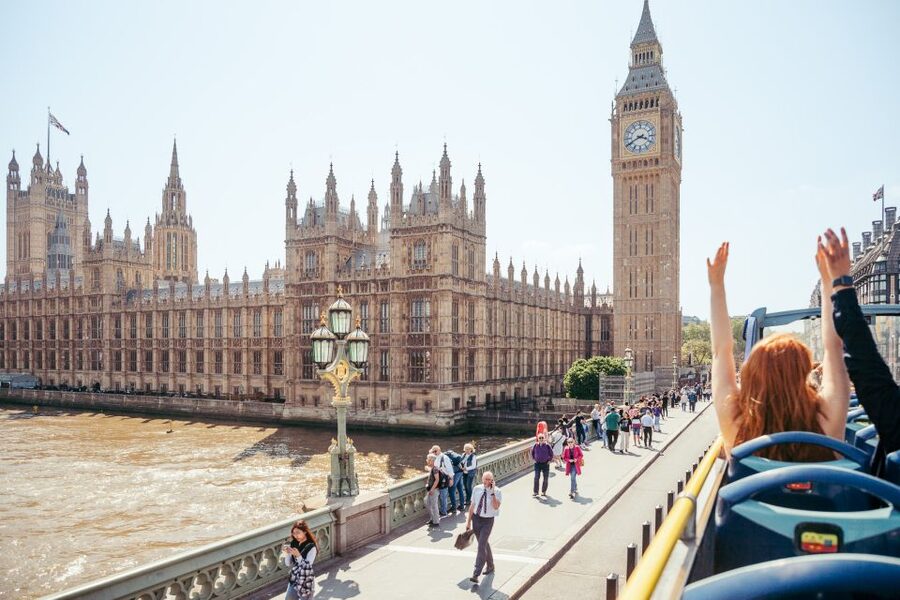 London: Tootbus Must-See Hop-On Hop-Off Bus Tour with Cruise - Weather, seating, and comfort