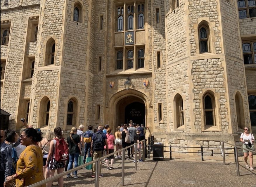 London: Tower of London Guided Tour with Boat Ride - Key points to know