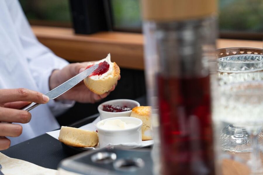 London: Traditional Afternoon Tea Tour in a Luxury Coach - What you eat on the Bustronome