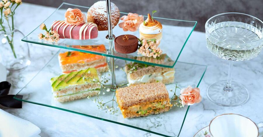 London: Traditional Afternoon Tea Tour in a Luxury Coach - Who should book this experience?