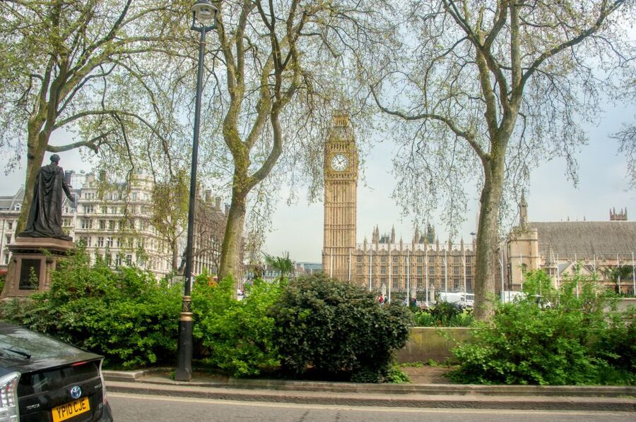 London: Vintage Bus Tour and London Eye Ticket - Downing Street and the royal quarter
