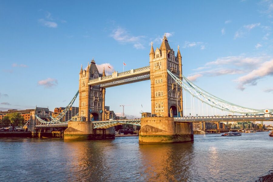 London: Vintage Bus Tour and London Eye Ticket - Big Ben, Parliament, and Westminster Abbey