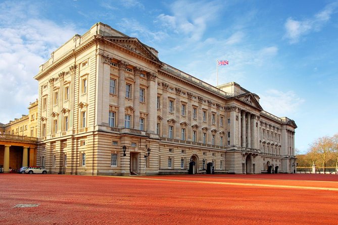 London Vintage Bus Tour Including River Thames Cruise with Optional Lunch - The Thames cruise changes your view of London