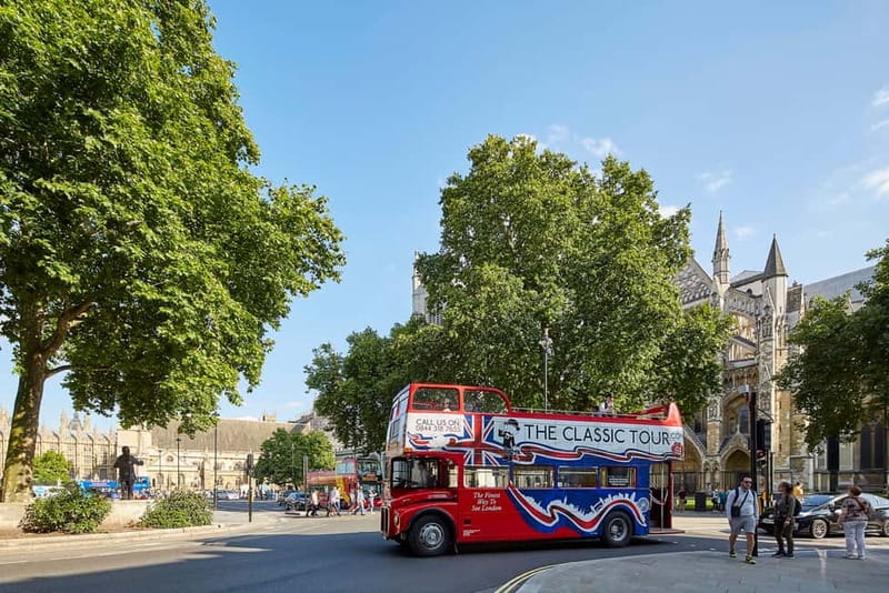 London Vintage Bus Tour: Live Comedy Sightseeing Show - A comedy show with London outside the window