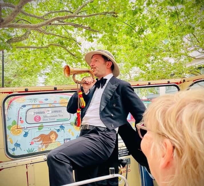 London Vintage Bus Tour: Live Comedy Sightseeing Show - What you can actually see in 75 minutes