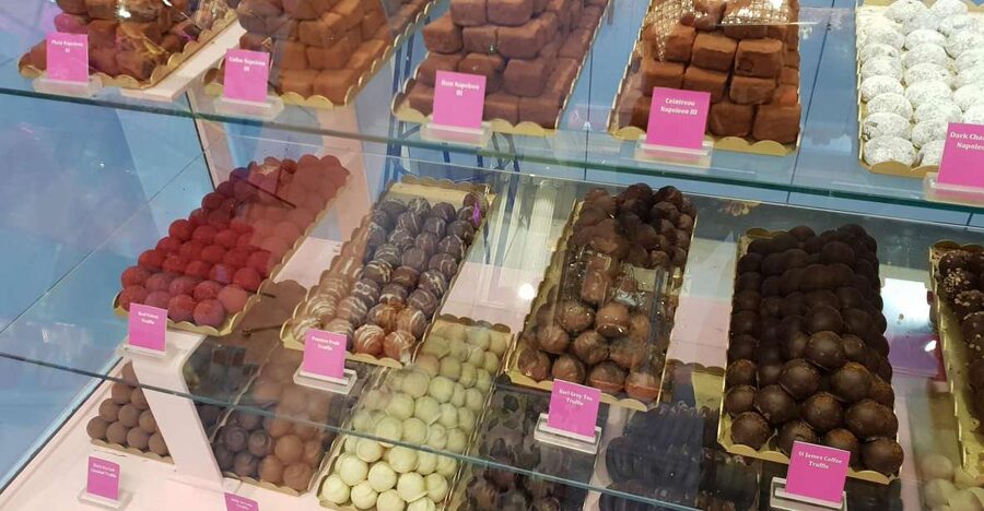 London: VIP Chocolate Tour - Mayfair between the chocolate shops