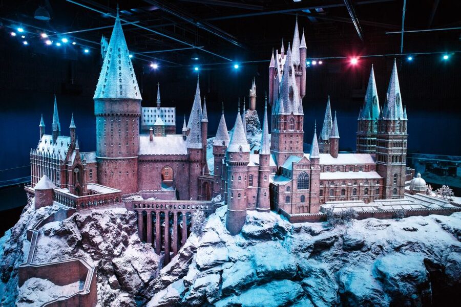 London: Warner Bros. Studio Tour and River Thames Cruise - Getting to Leavesden and the studio entrance