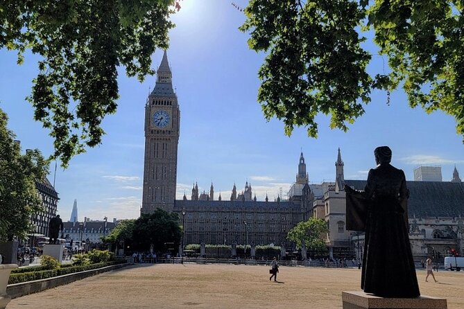 London: Westminster Abbey, Big Ben & Changing of the Guards Tour - Watching the Changing of the Guard