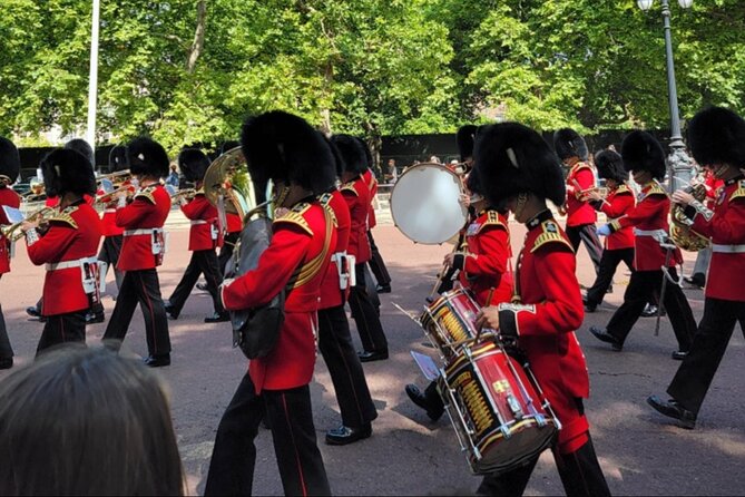 London: Westminster Abbey, Big Ben & Changing of the Guards Tour - What the guide adds to the experience