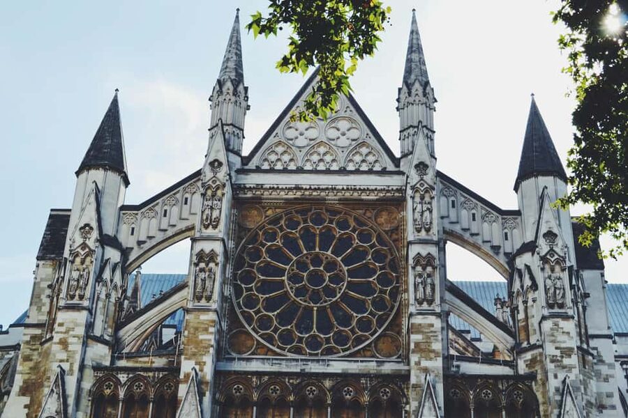 London: Westminster Abbey Guided Tour - Behind the high altar and the less obvious spaces